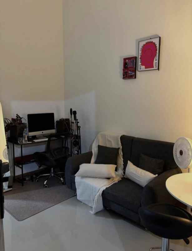 dijual rumah kelapa dua depok