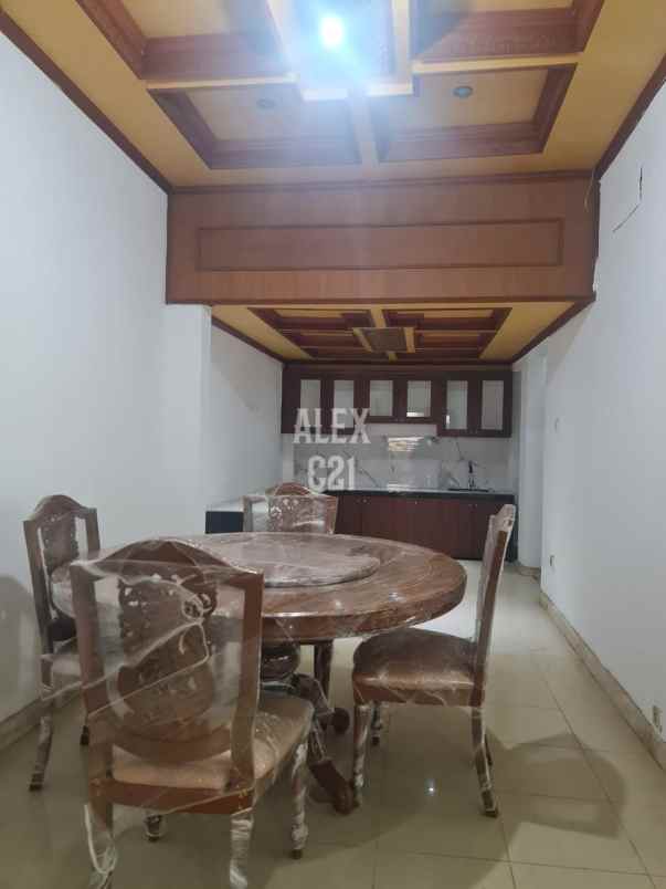 dijual rumah kelapa gading