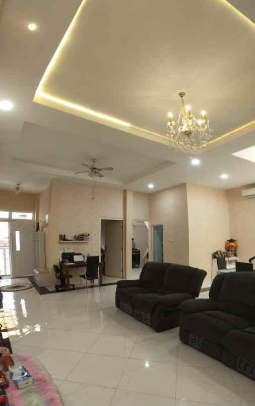 dijual rumah kelapa gading