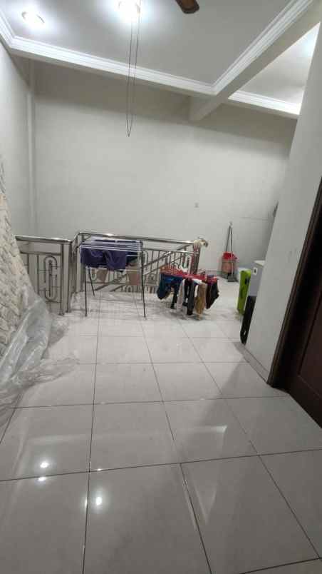 dijual rumah kelapa gading