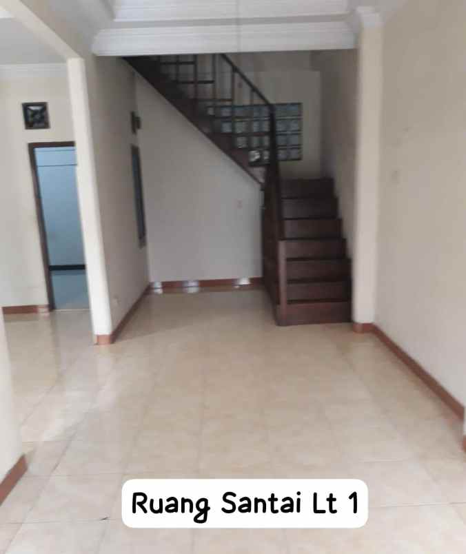 dijual rumah kelapa gading