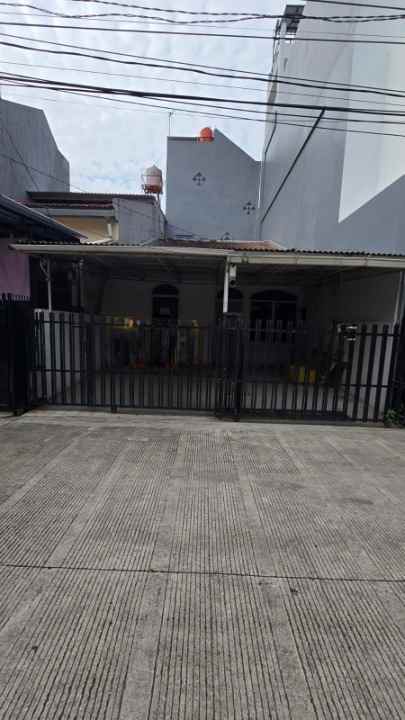 dijual rumah kelapa gading