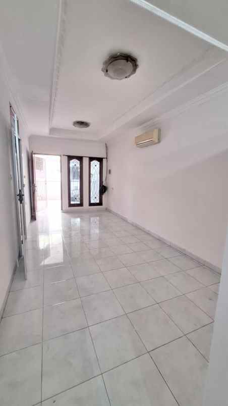 dijual rumah kelapa gading