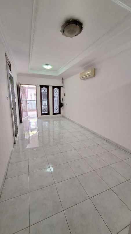 dijual rumah kelapa gading