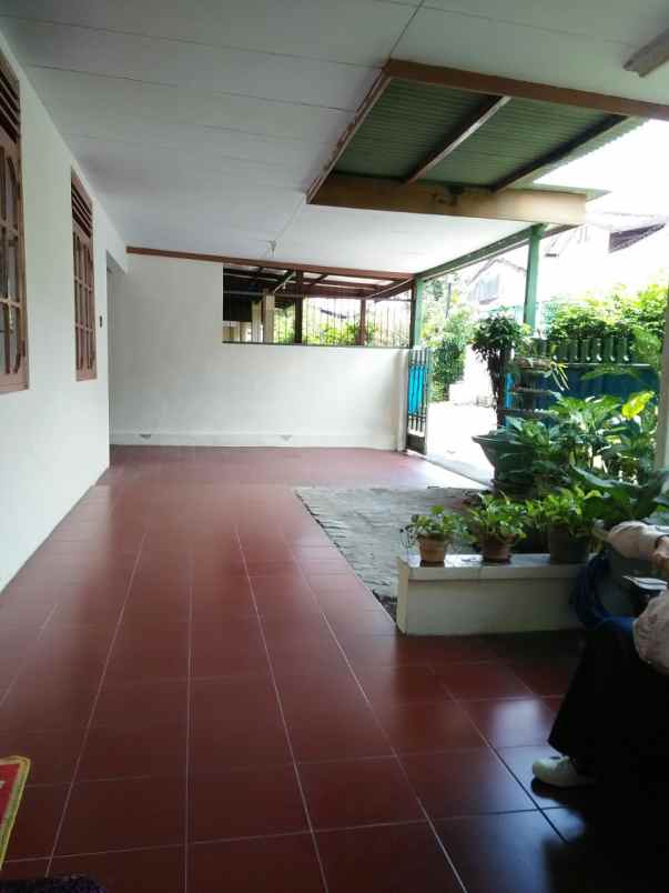 dijual rumah kemandoran