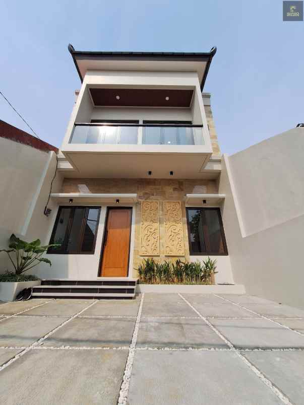 dijual rumah kencana loka bsd