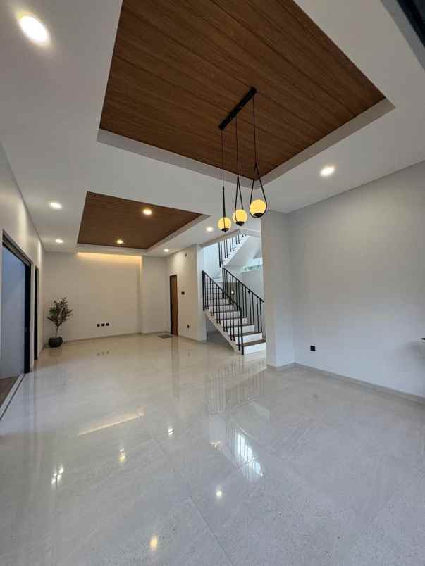 dijual rumah kencana loka bsd