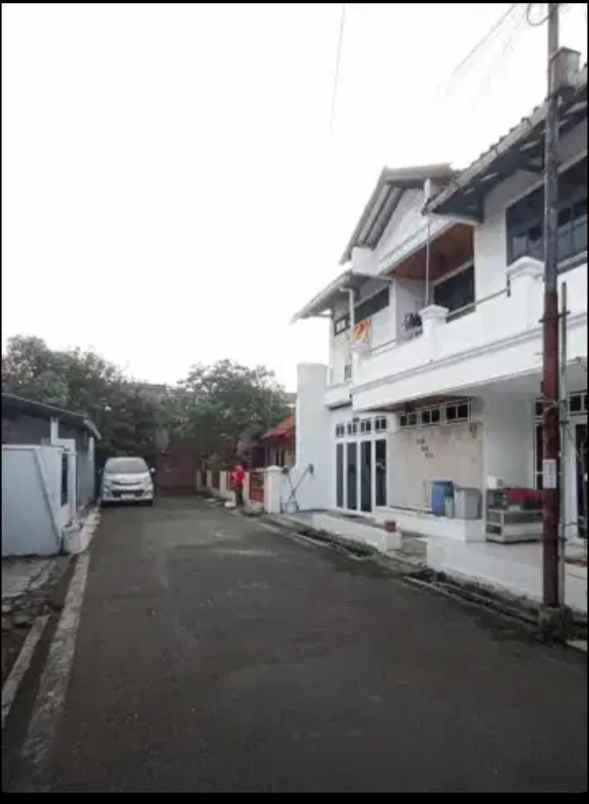 dijual rumah kencana wangi margawangi