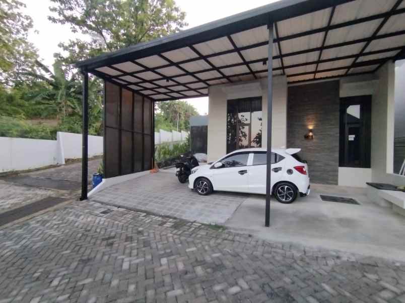 dijual rumah ketileng