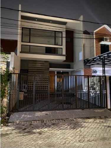 dijual rumah klamnpis semolo