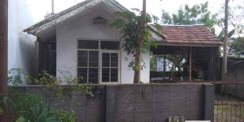 dijual rumah komp unisba jatihaandap