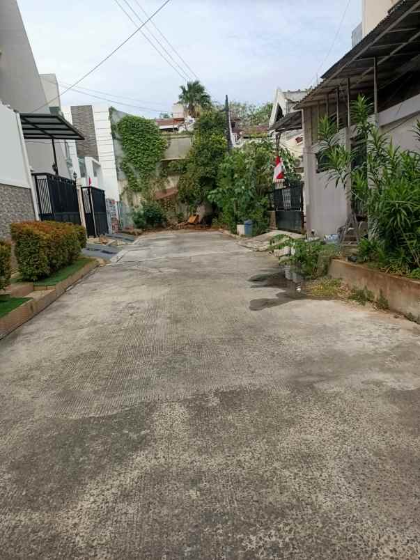 dijual rumah komplek agung permai