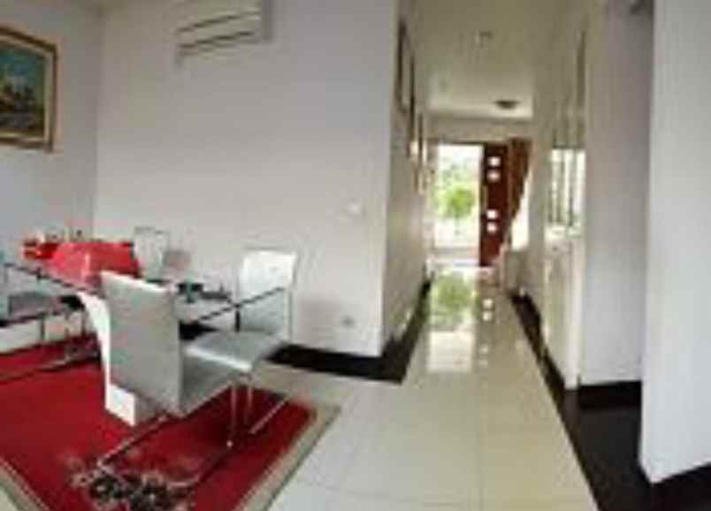 dijual rumah komplek billymoon pondok