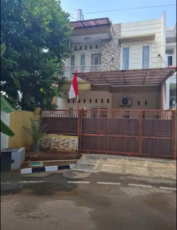 dijual rumah komplek billymoon pondok