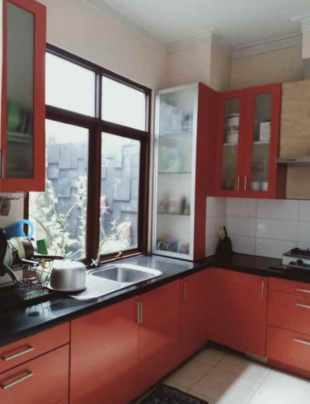 dijual rumah komplek billymoon pondok