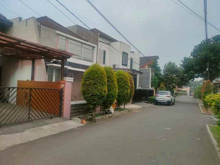 dijual rumah komplek bukit cimanggu