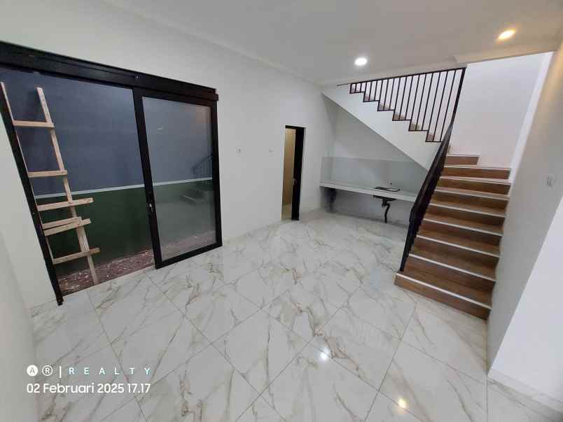 dijual rumah komplek cigadung