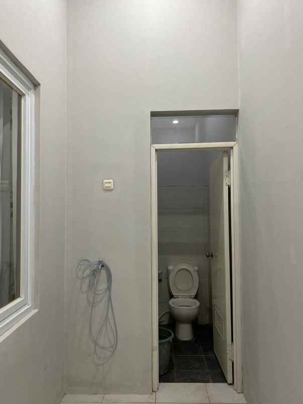 dijual rumah komplek cilame