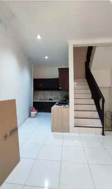 dijual rumah komplek deplu kreo