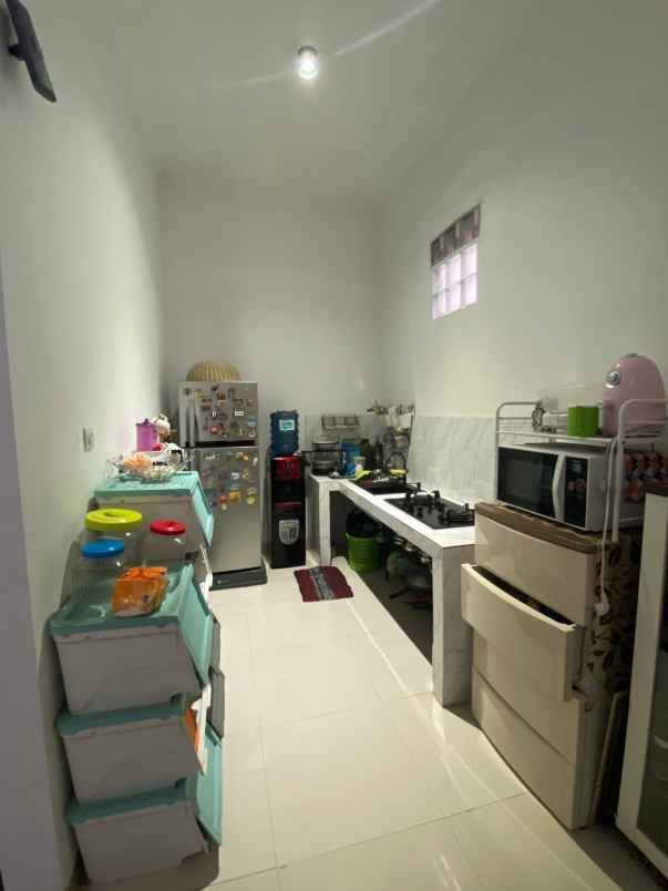 dijual rumah komplek elite puri dago