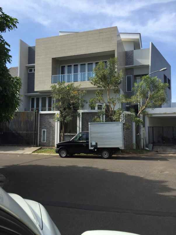 dijual rumah komplek gading pelangi