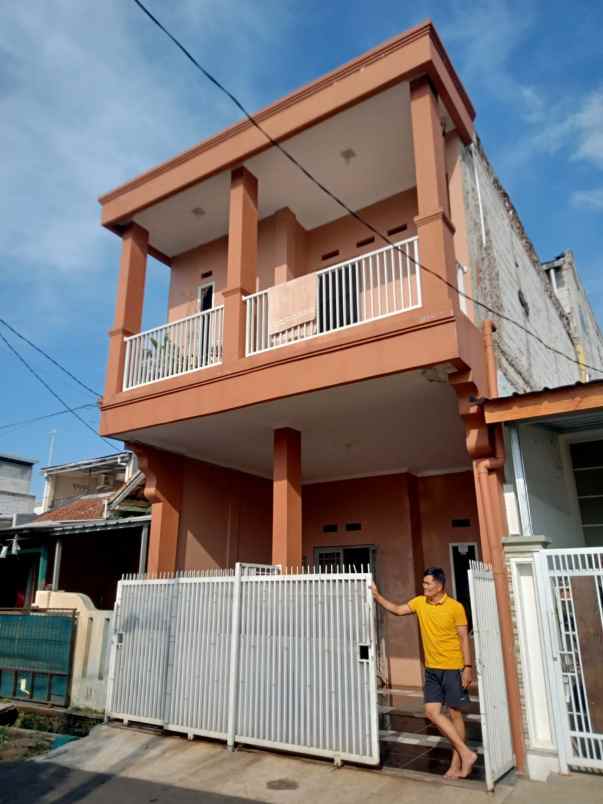 dijual rumah komplek haji gofur ngamprah