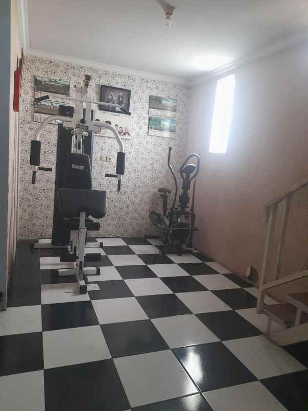 dijual rumah komplek haji gofur ngamprah