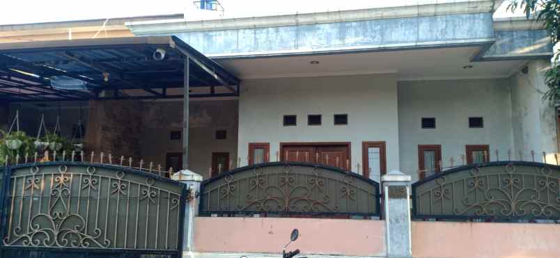 dijual rumah komplek mutiara antapani