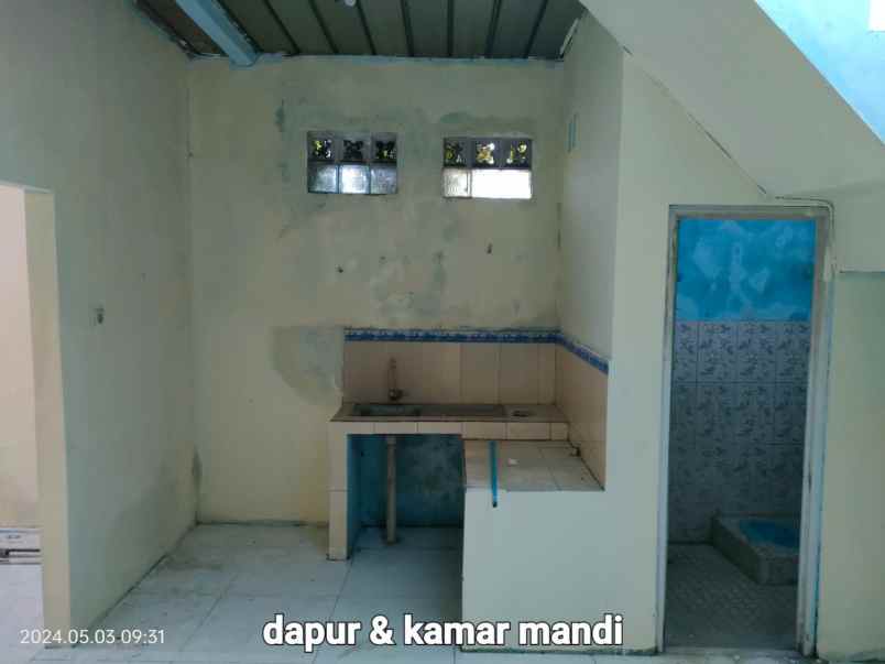 dijual rumah komplek perumahan green