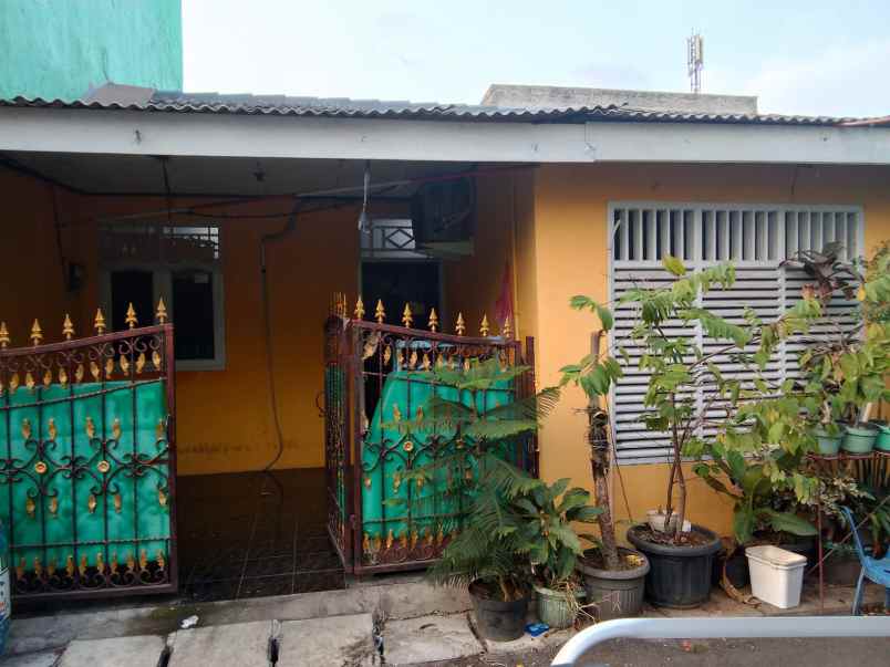 dijual rumah komplek pinang indah