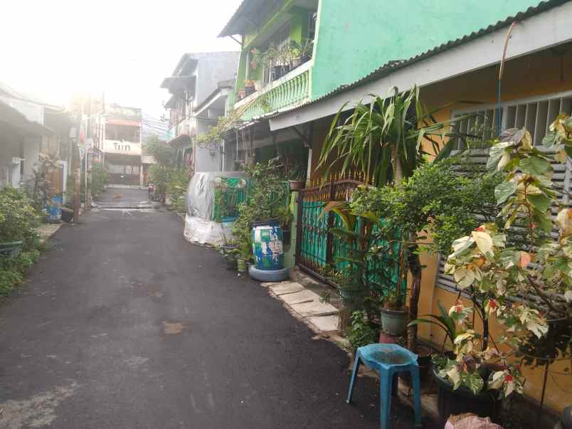 dijual rumah komplek pinang indah