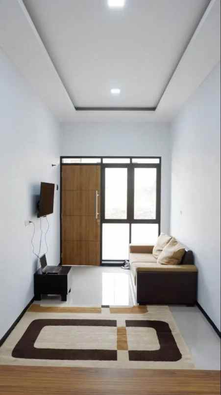 dijual rumah komplek sariwangi