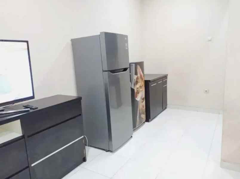 dijual rumah komplek sariwangi