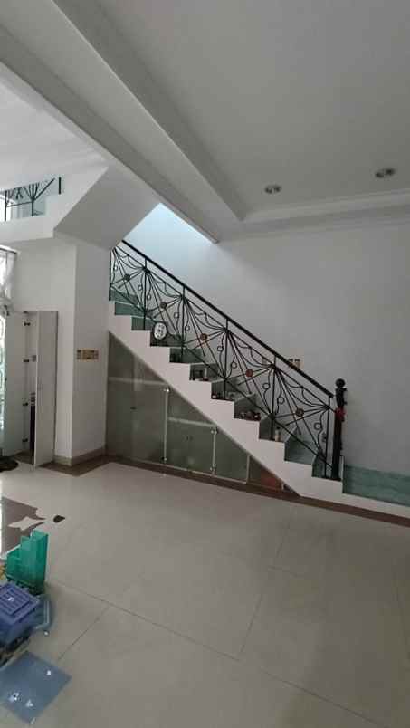 dijual rumah komplek sunter garden