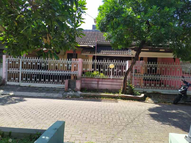 dijual rumah komplek venus barat