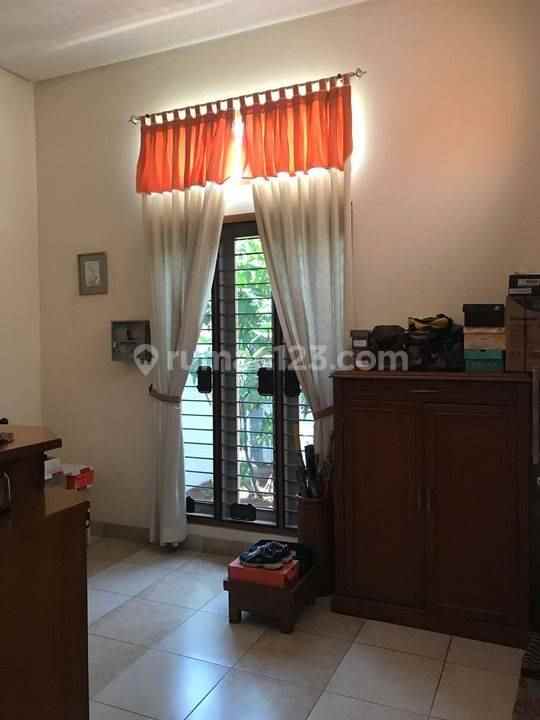 dijual rumah komplek villa permata