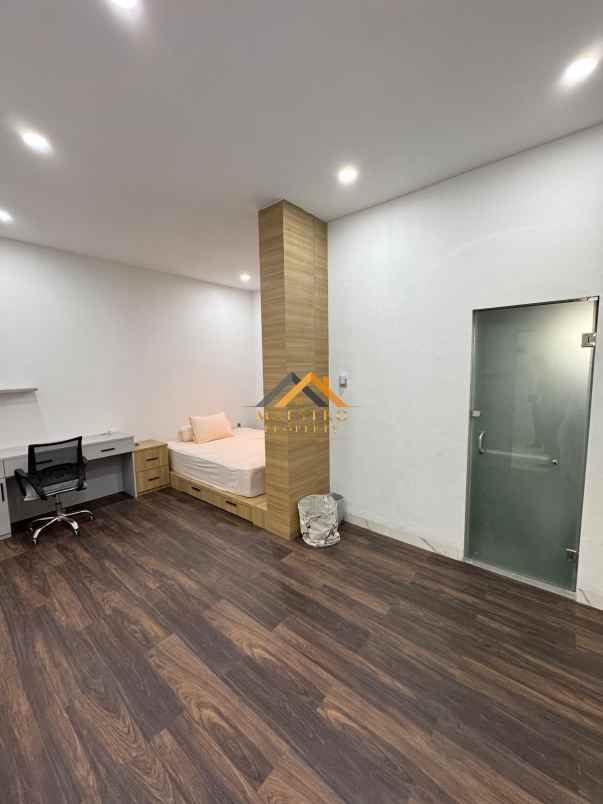 dijual rumah komplek villa rukun mas