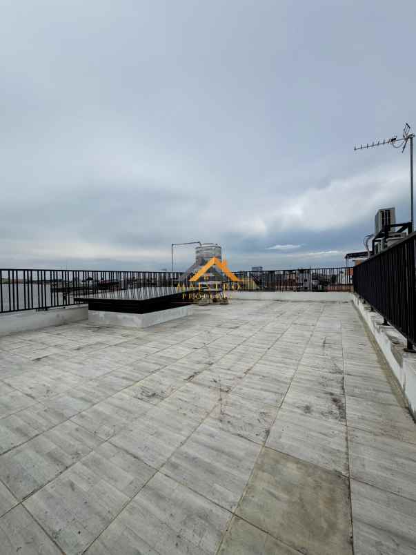 dijual rumah komplek villa rukun mas