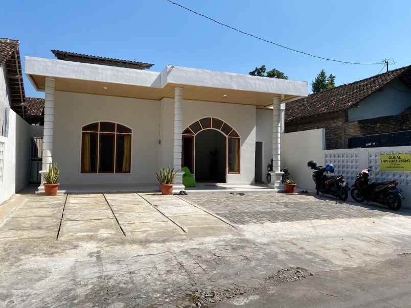 dijual rumah kongklangan kotesan