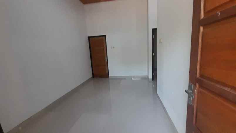 dijual rumah kranggan