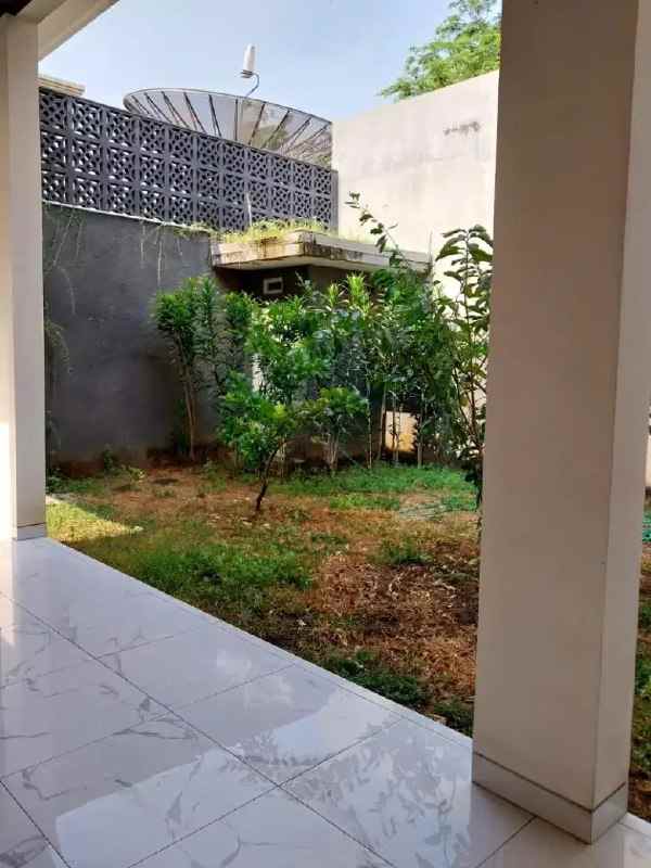 dijual rumah kupang baru surabaya