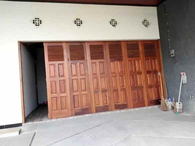 dijual rumah kupang baru surabaya