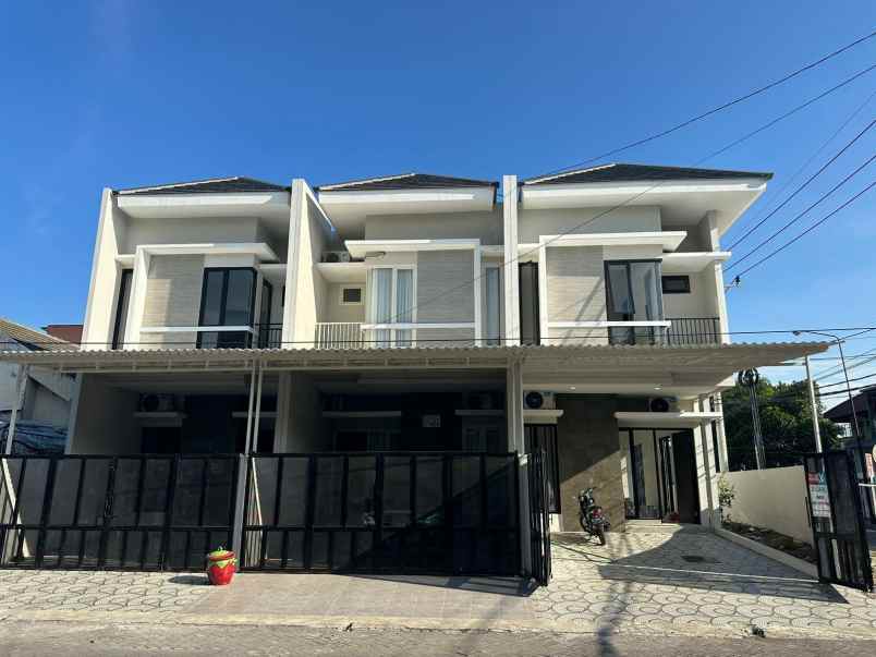 dijual rumah kutisari