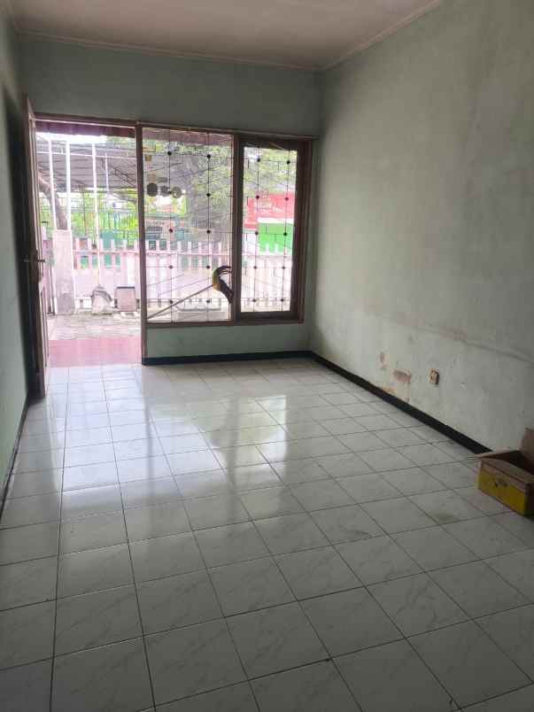 dijual rumah kutisari