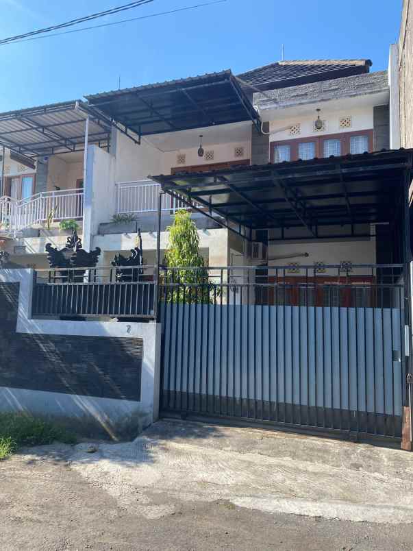 dijual rumah lantai 2 lokasi dalung kwanji