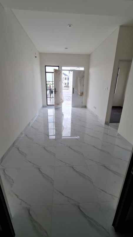 dijual rumah lavon swan city tangerang