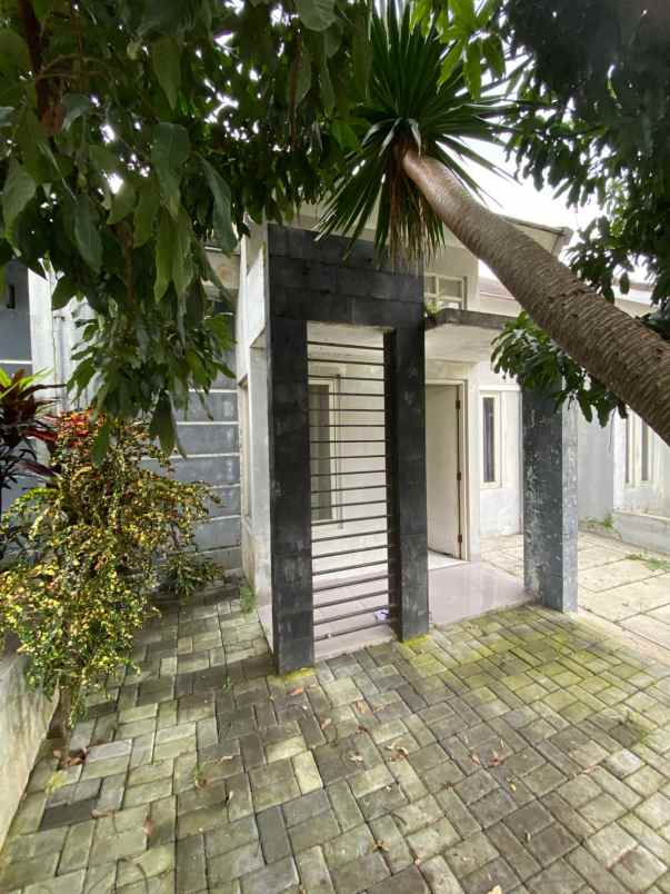 dijual rumah lawang malang