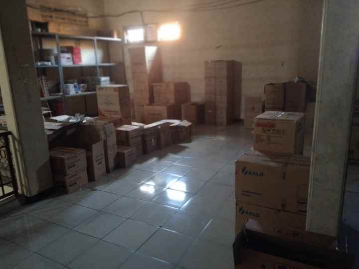 dijual rumah lebak timur