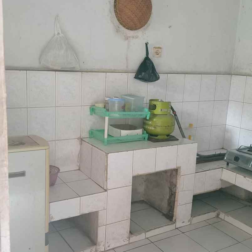 dijual rumah letjen sutoyo tertek