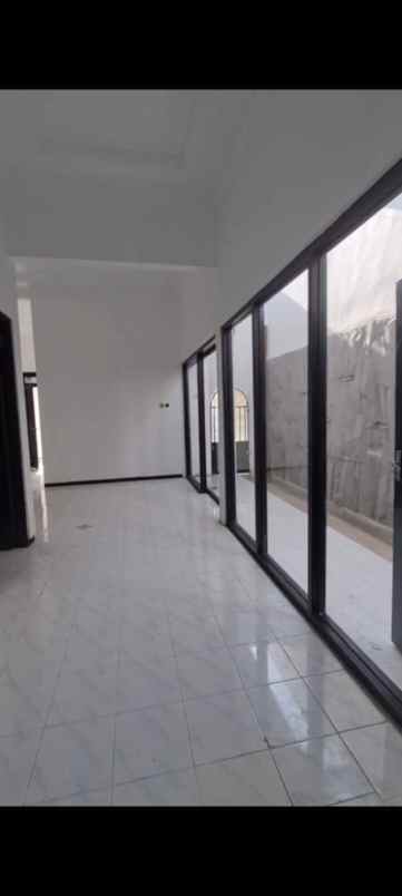 dijual rumah lokasi dekat suhat kota malang